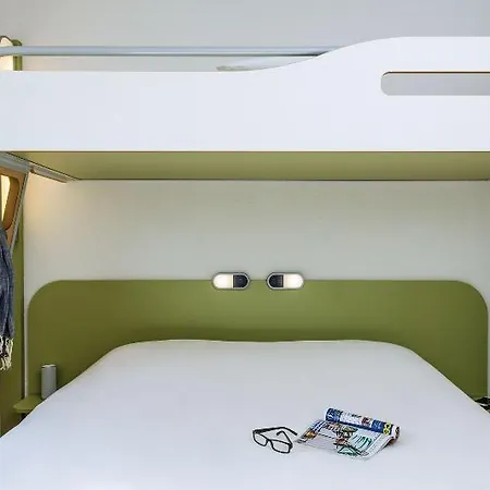 Ibis Budget Versailles Hotel