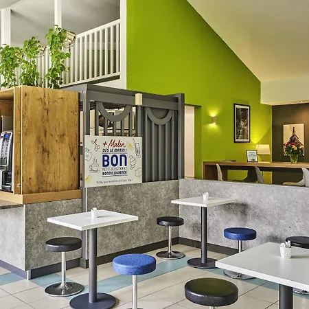 Ibis Budget Versailles 2* コワニェール