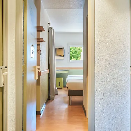 Ibis Budget Versailles コワニェール